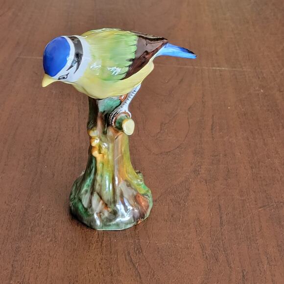Vintage Tuscan Blue Cap Female Yellow Bird Figurine England 5.25". - Picture 8 of 16